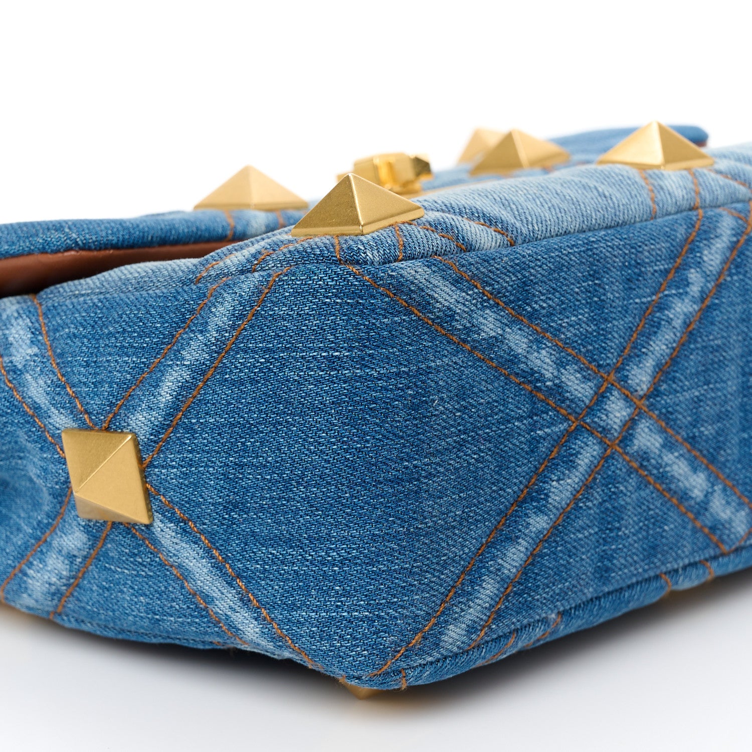 Valentino Garavani Denim Medium Roman Stud Shoulder Bag Light Denim Selleria 9 of 10