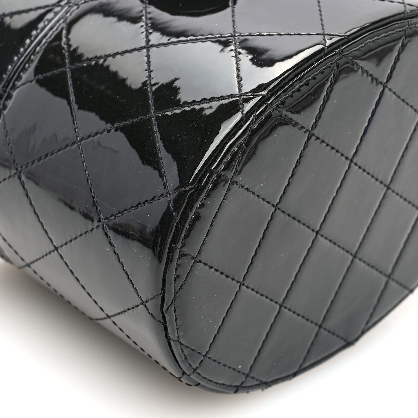 Patent Quilted Round Clutch With Chain Black