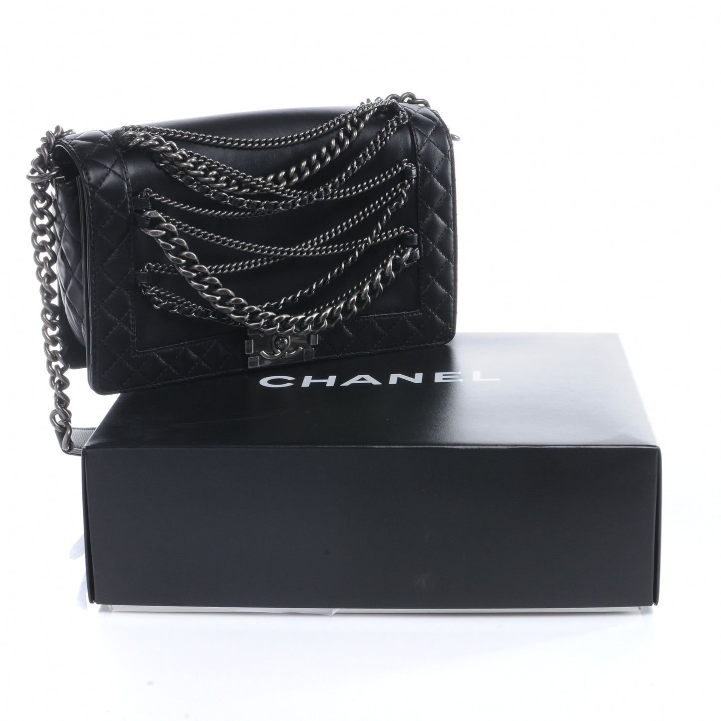 Calfskin Enchained Medium Boy Flap Black