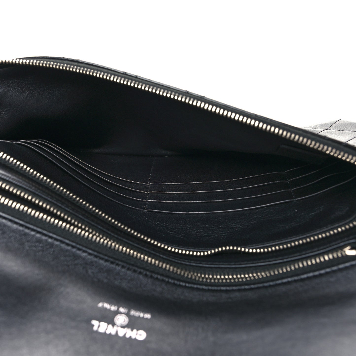 Shiny Crumpled Calfskin Large 31 Pouch Black