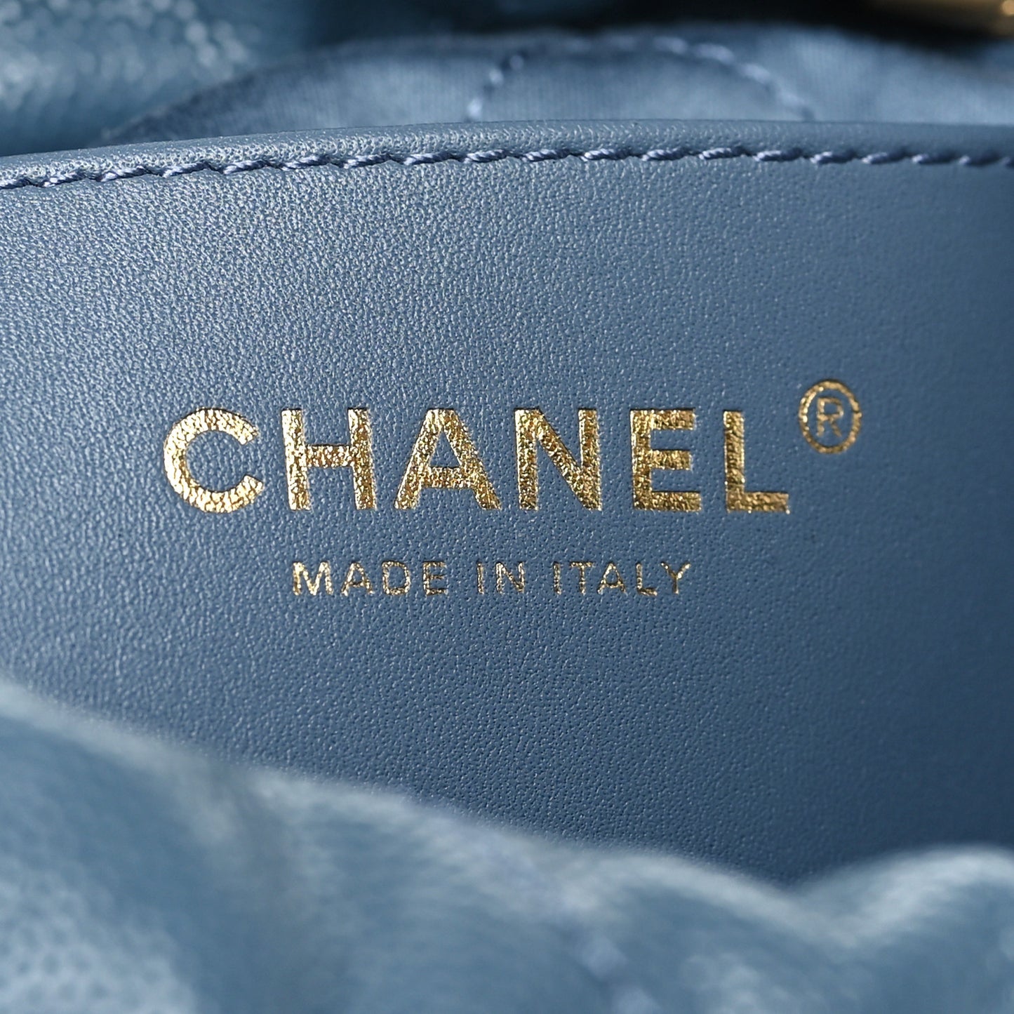 Shiny Caviar Quilted Monochrome Mini Chanel 22 Blue