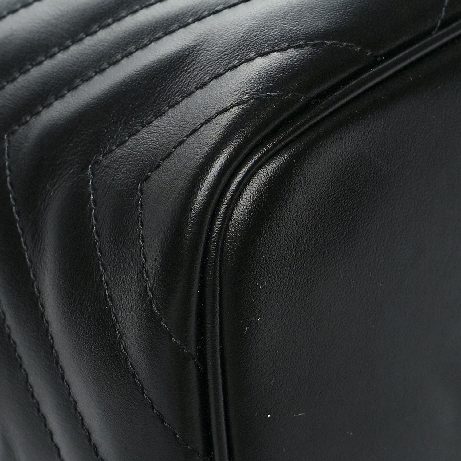 Gucci Calfskin Matelasse Large GG Marmont Vanity Cosmetic Case Black 8 of 12