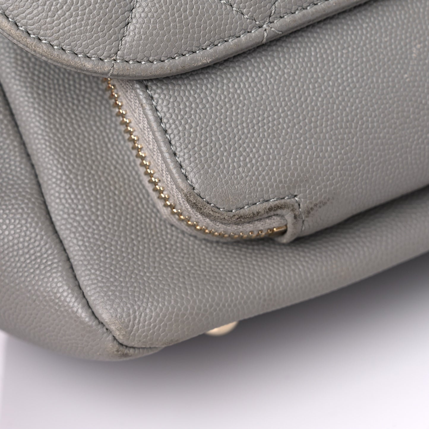 Caviar Quilted Large Business Affinity Flap Grey