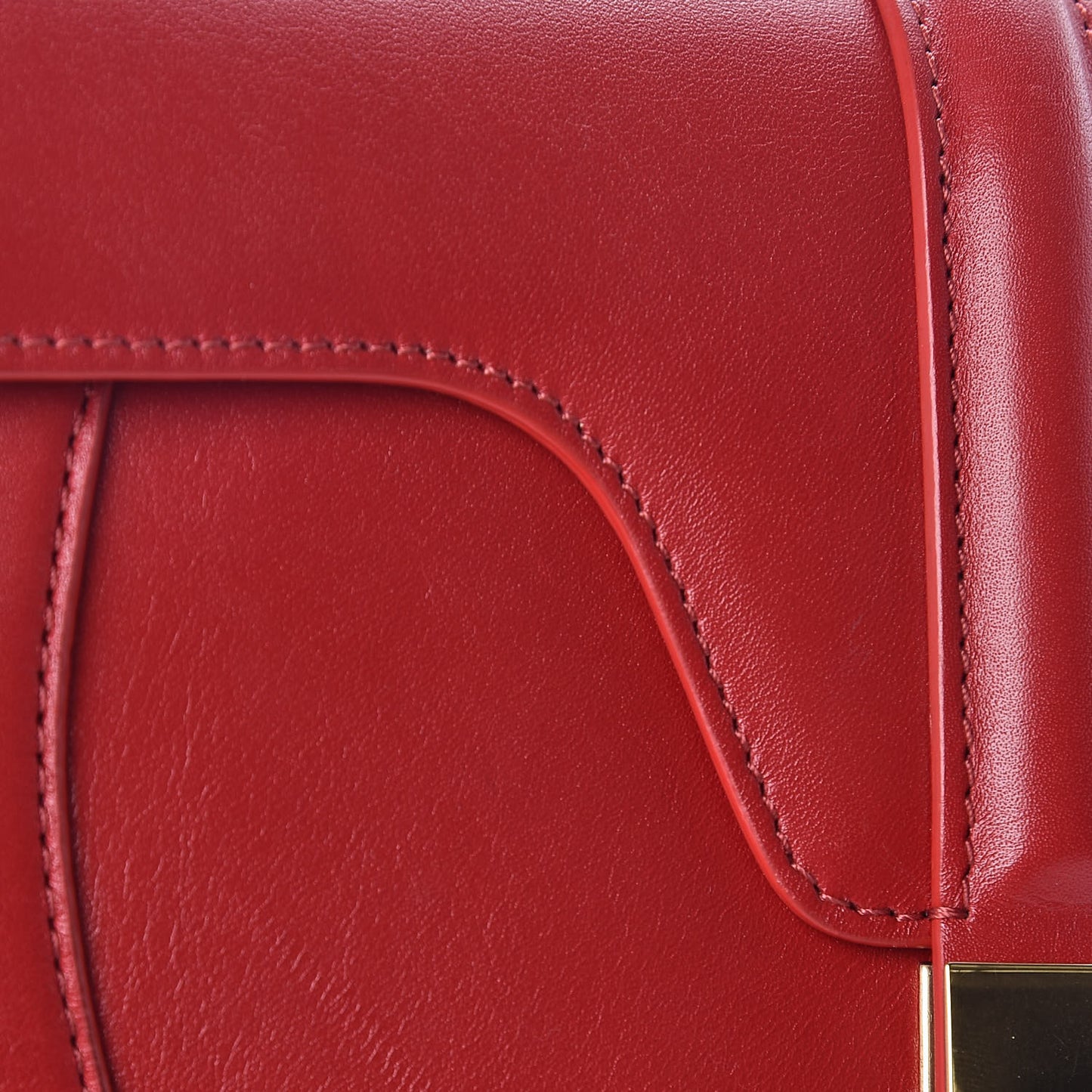Satinated Calfskin Besace Small 16 Red