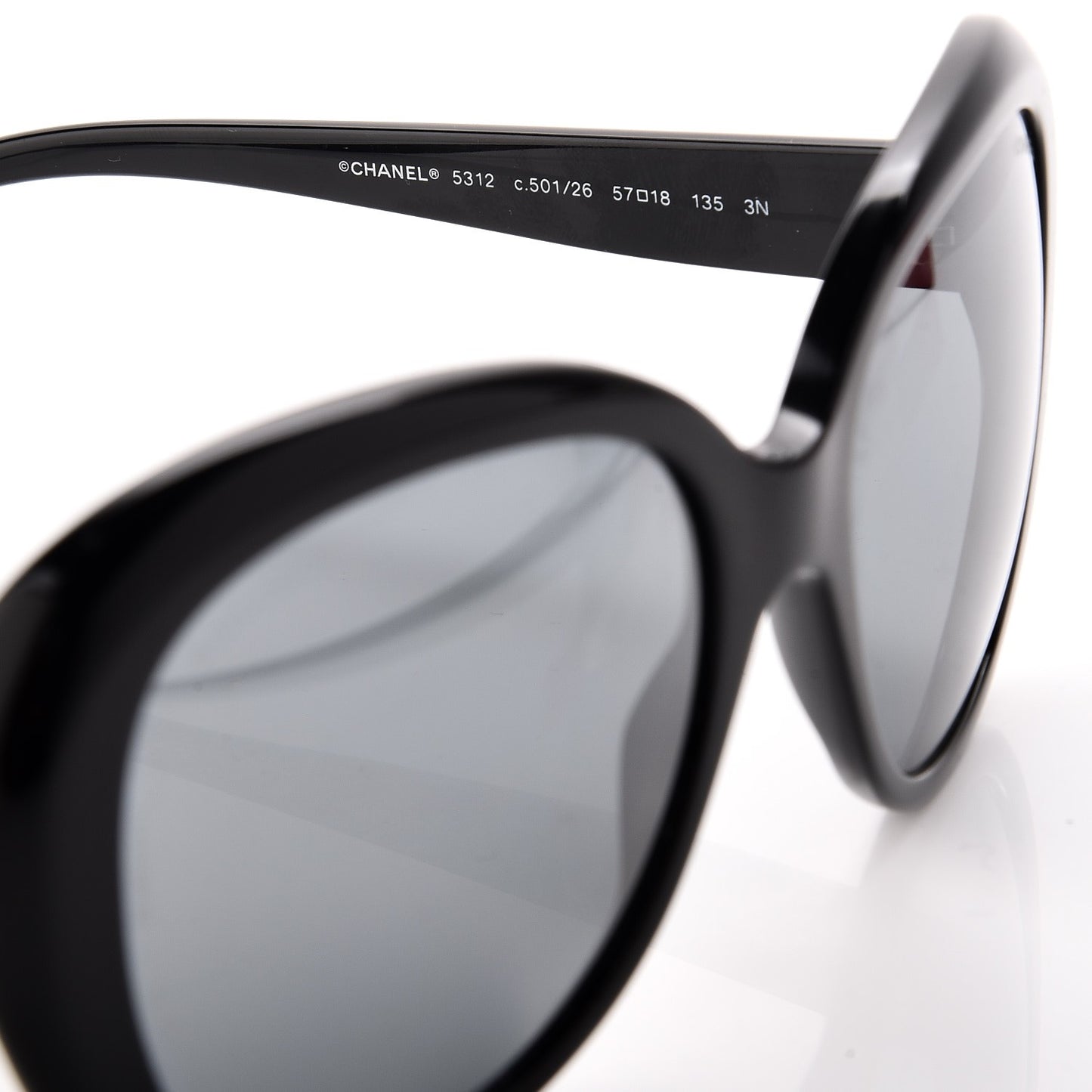 Signature Oval Sunglasses 5312 Black