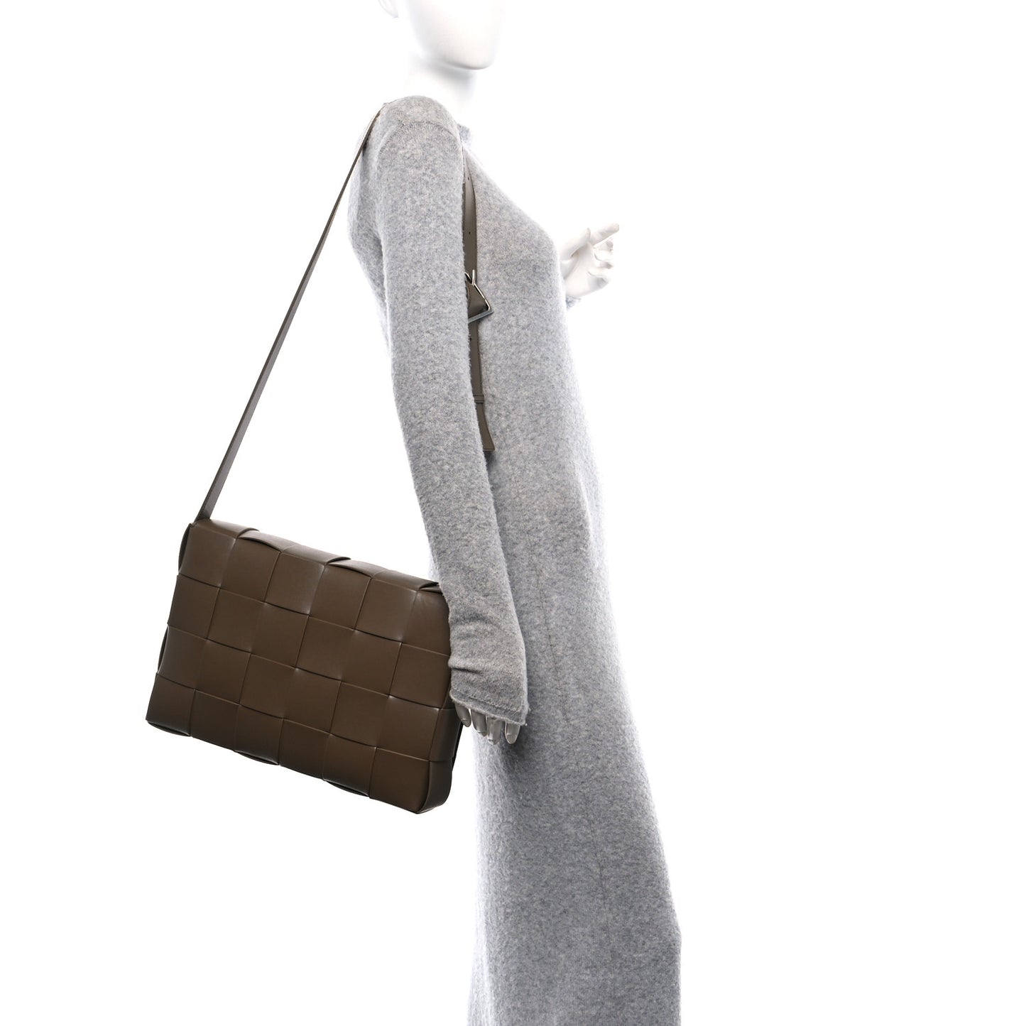 Calfskin Maxi Intreccio Cassette Bag Argil