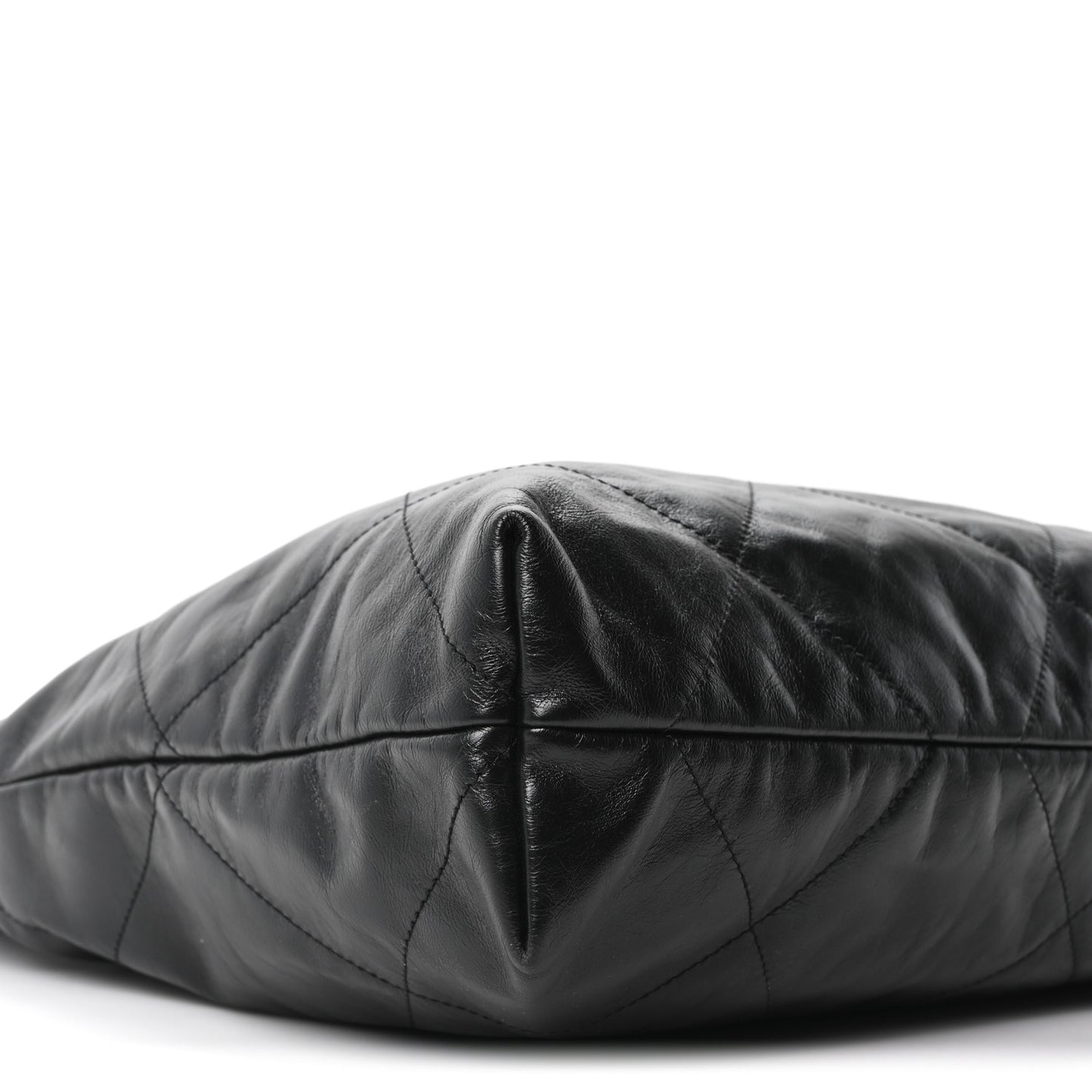 Shiny Calfskin Quilted Monochrome Small Chanel 22 Black