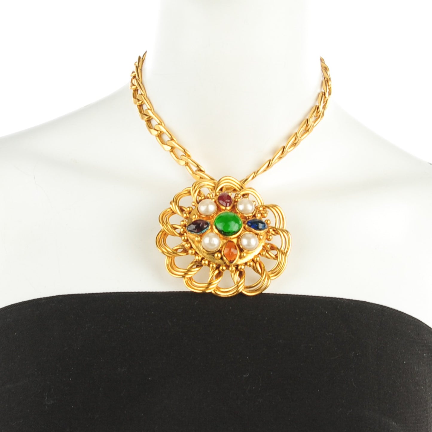 Gripoix Pearl Medallion Necklace Gold