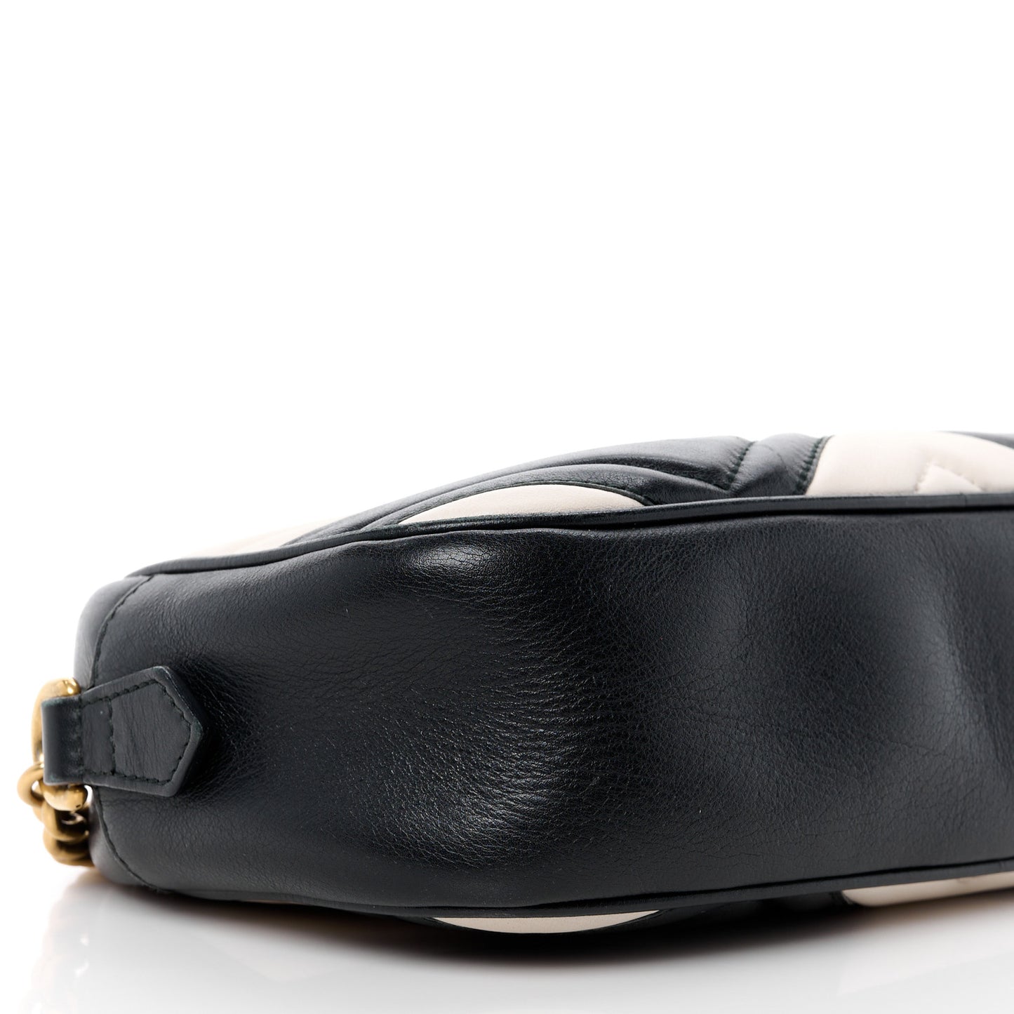 Calfskin Matelasse Small GG Marmont Chain Shoulder Bag Black White