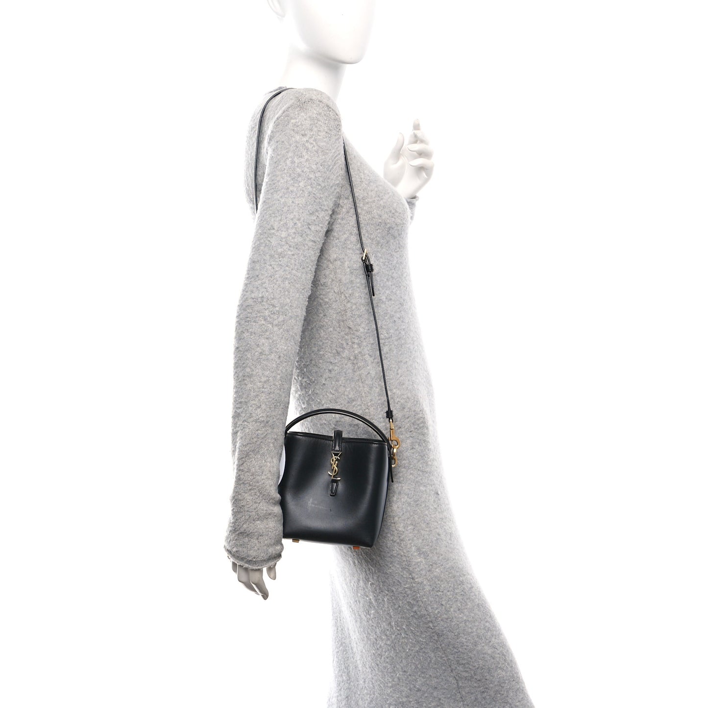 Shiny Calfskin Le 37 Mini Bucket Bag Black