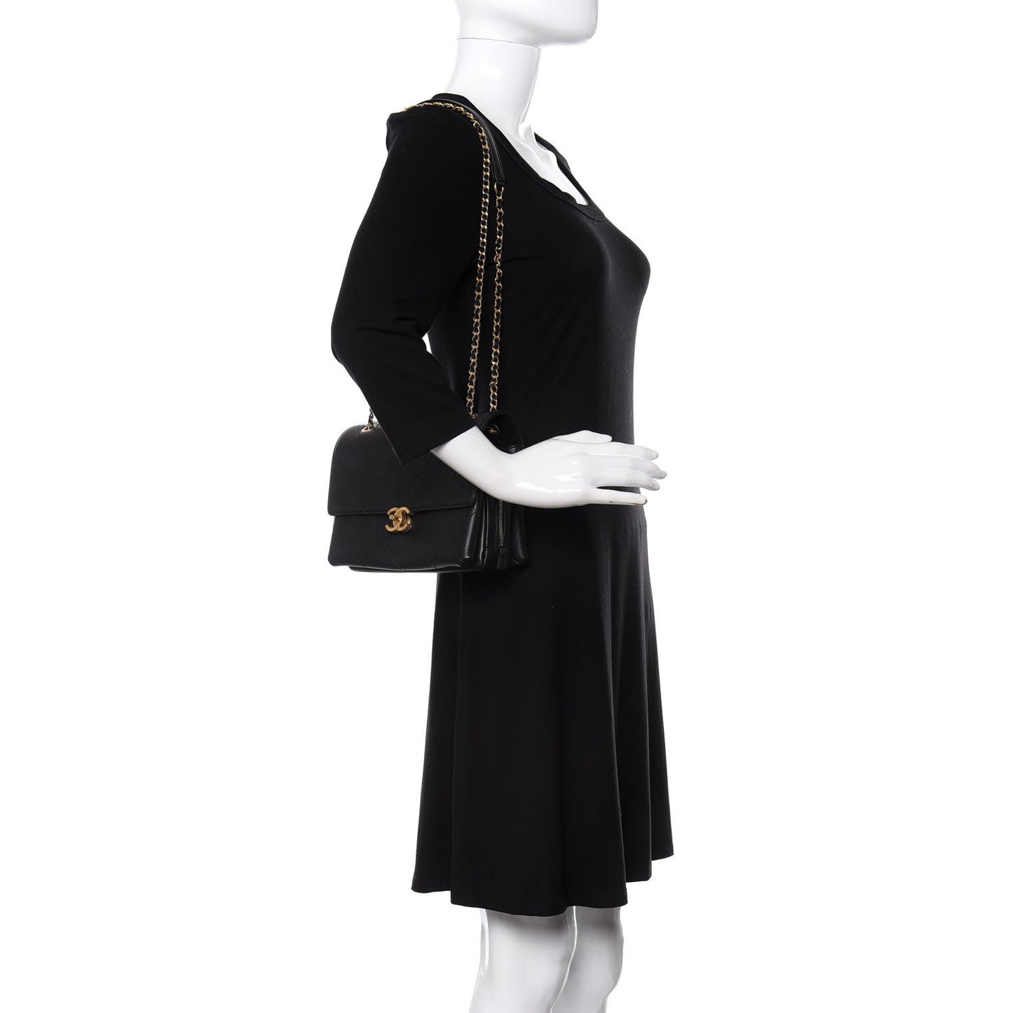 Lambskin Sleek And Chic Flap Black
