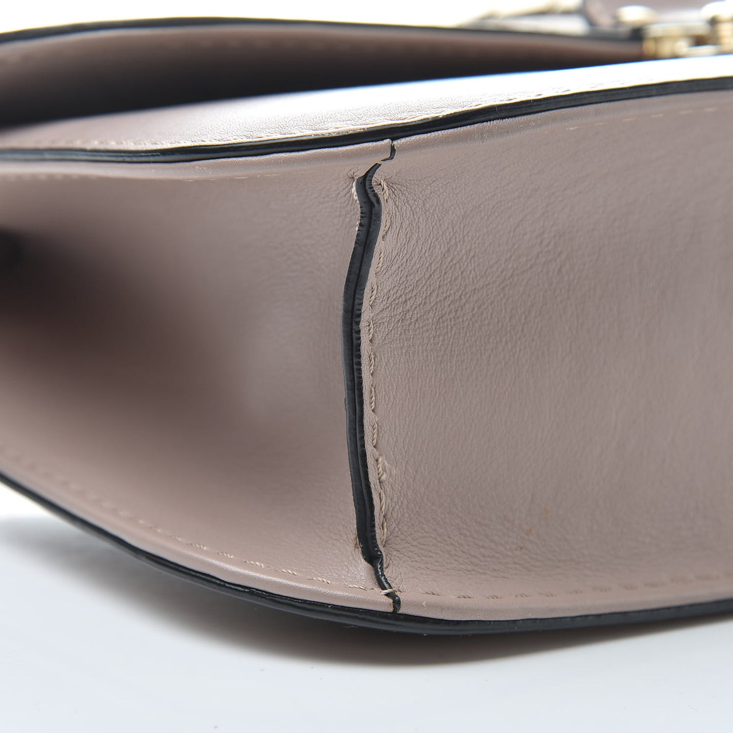 Vitello Medium Glam Lock Rockstud Flap Poudre