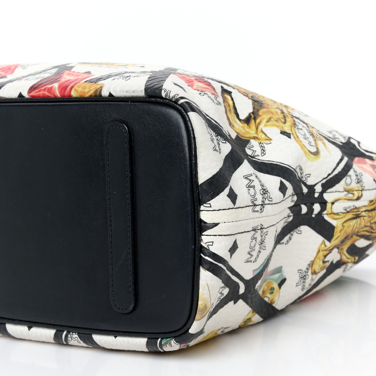 MCM Visetos Calfskin Motif Rombi Lion Printed Reversible Shopper Tote White 15 of 16