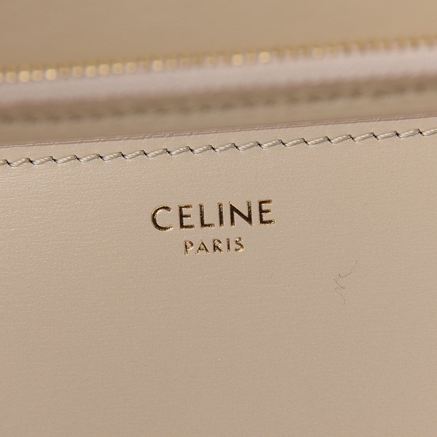 Box Calfskin Medium Classic Box Flap Bag Powder