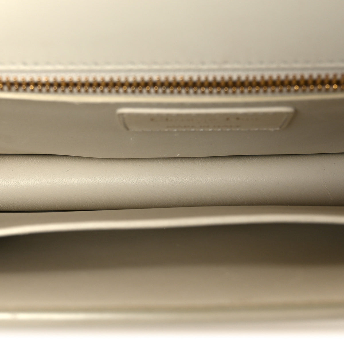 Box Calfskin 30 Montaigne Flap Bag Latte