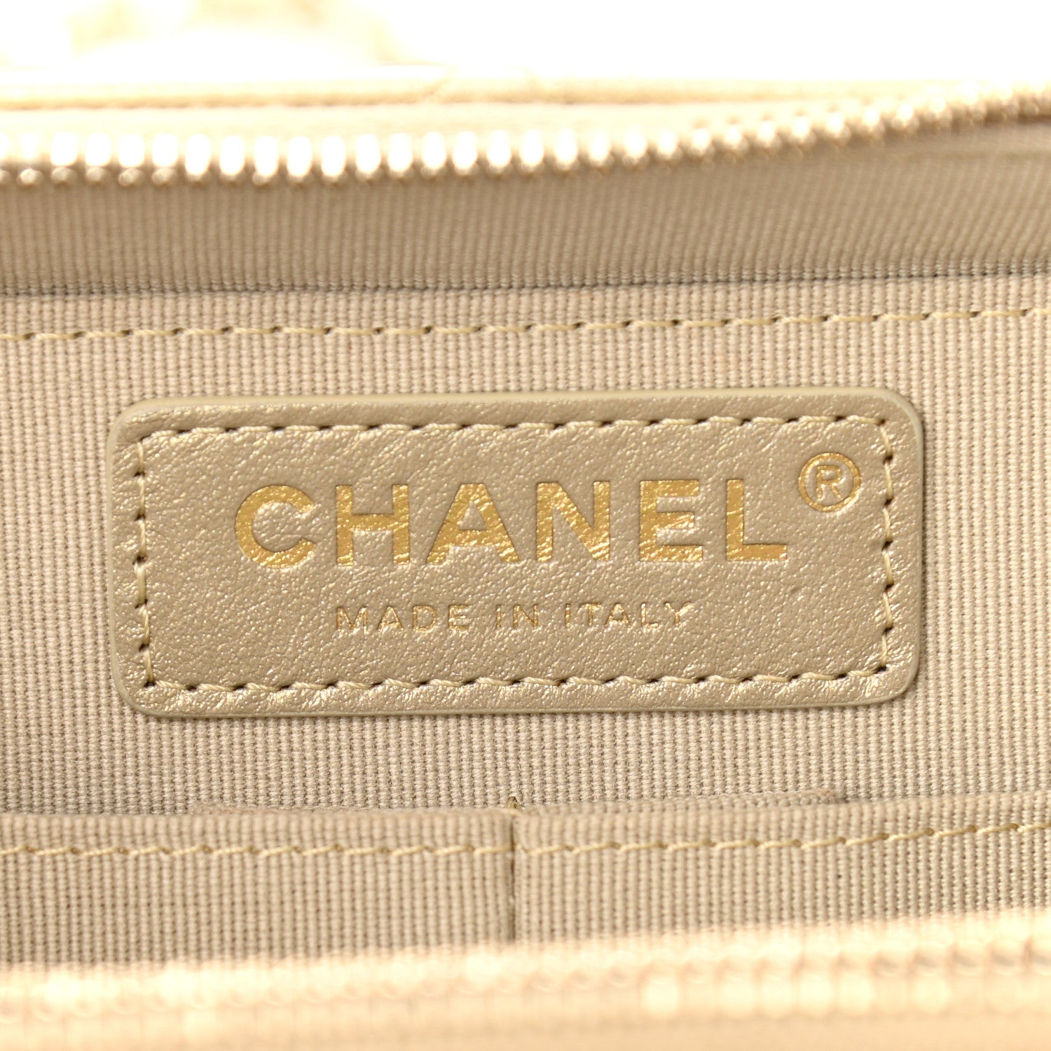 Chanel Metallic Lambskin Quilted Top Handle Vanity Case Gold 7 of 11