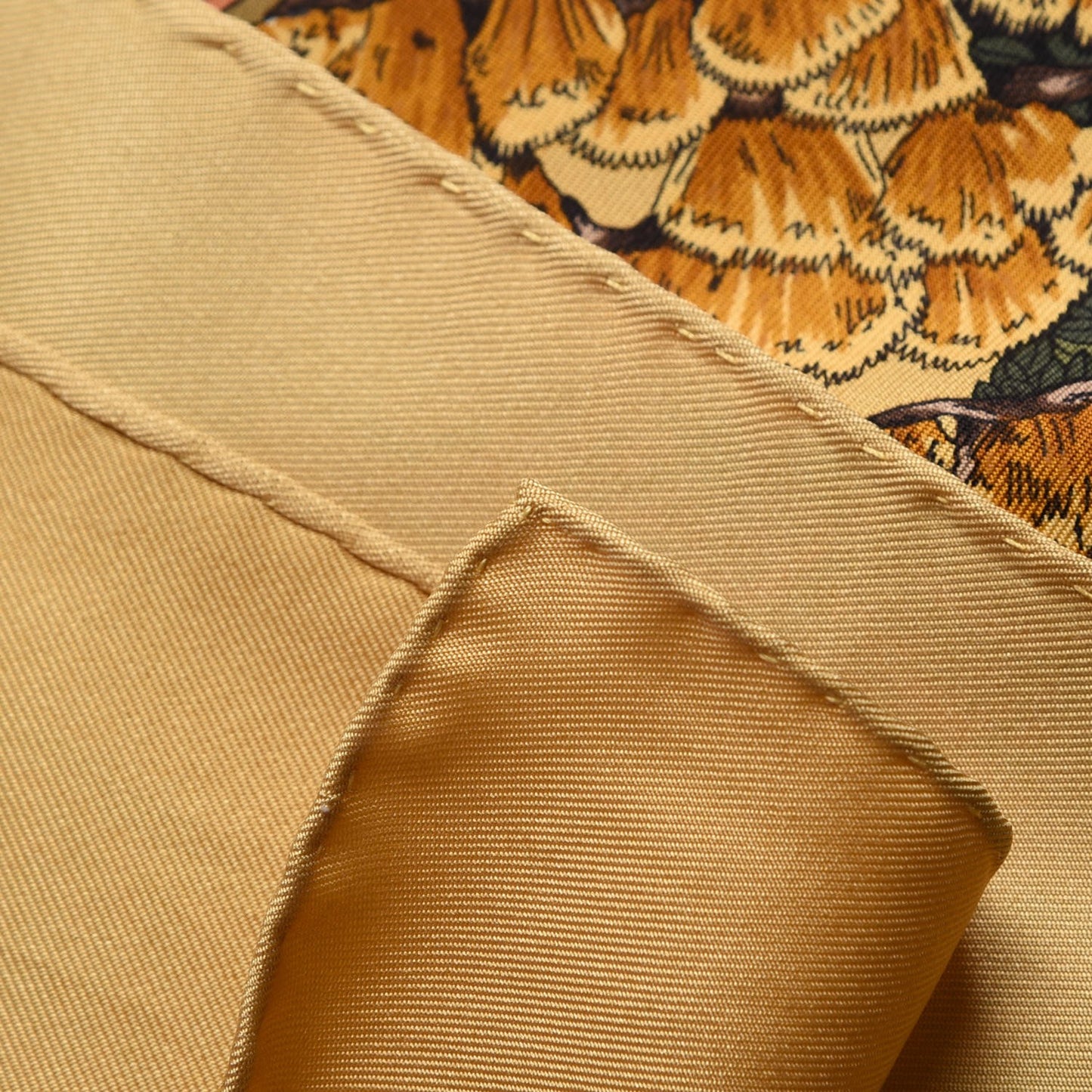 Silk Les Legendes de l'Arbre Scarf 90