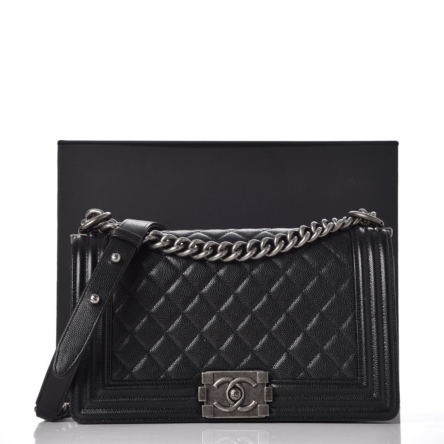 Caviar Quilted Medium Boy Flap Black