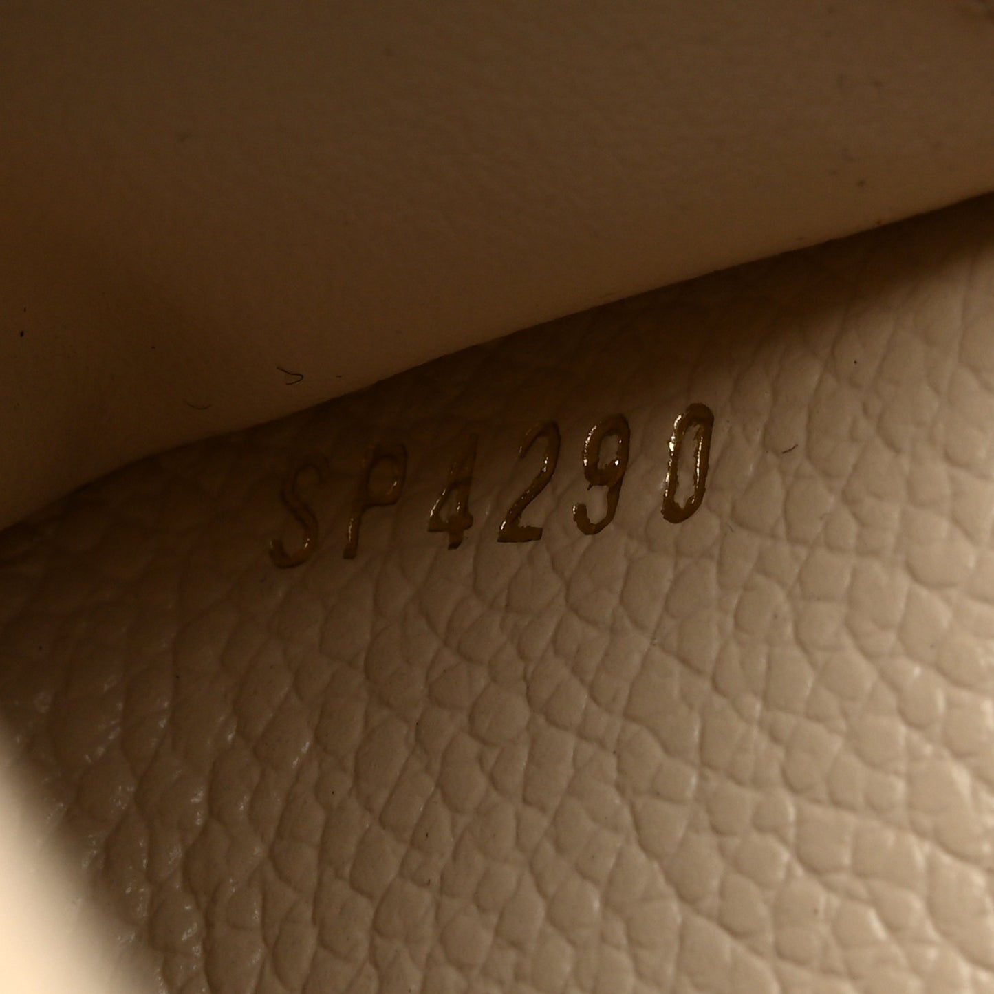 Empreinte Monogram Giant Victorine Wallet Creme Bois De Rose