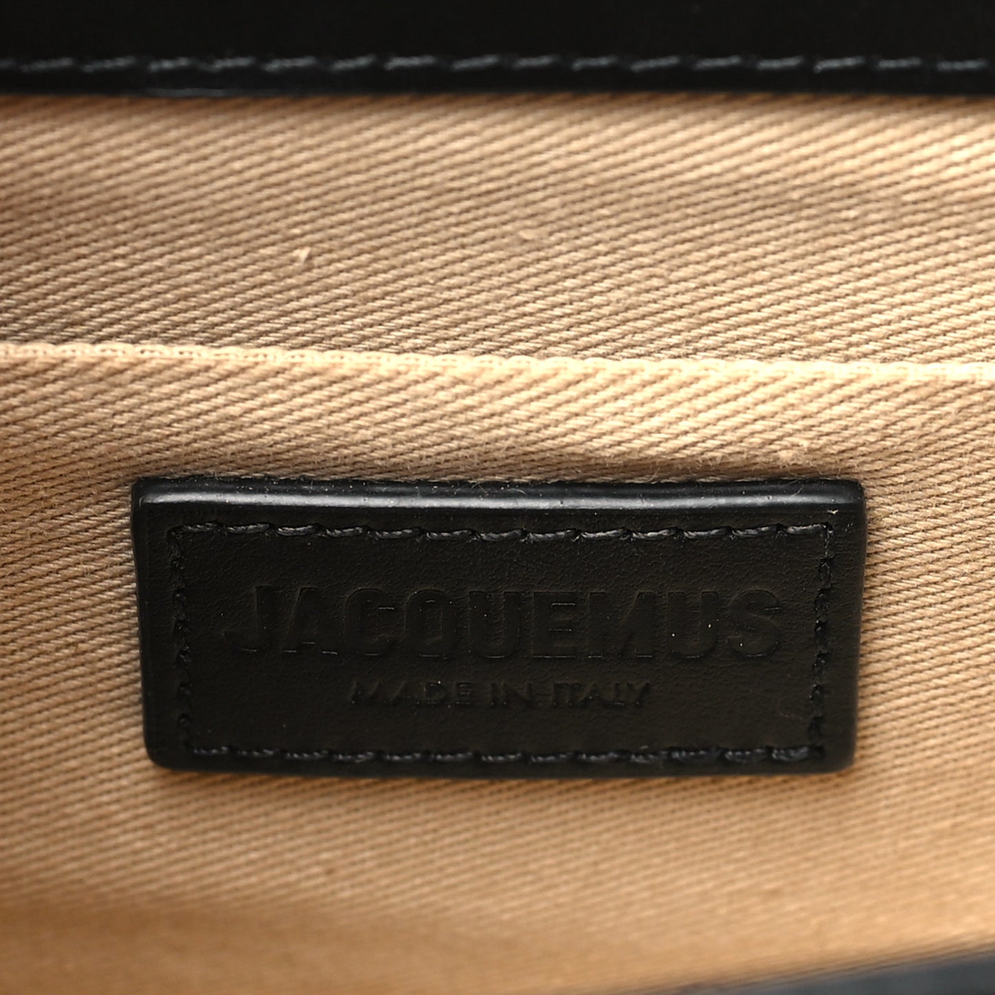 Smooth Calfskin Le Chiquito Moyen Black
