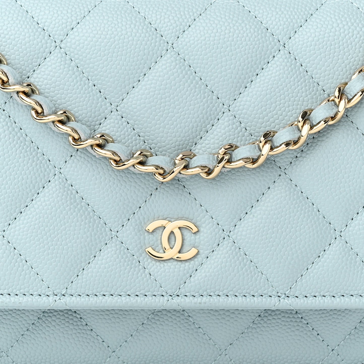 Caviar Quilted Wallet on Chain WOC Light Blue