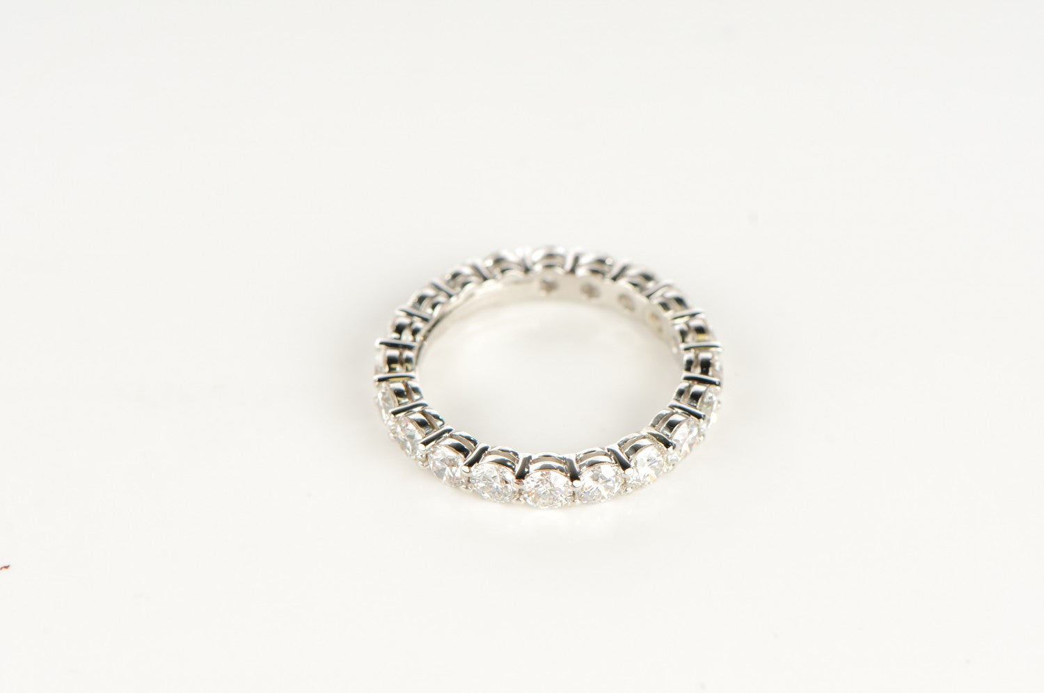 Tiffany Platinum Diamond Shared Setting Band Ring 8.25 8 of 15
