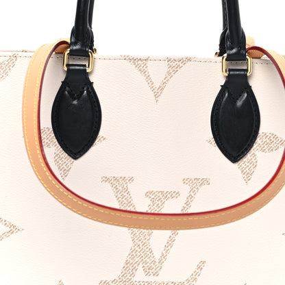 Louis Vuitton Monogram Dune Giant Onthego MM 7 of 12
