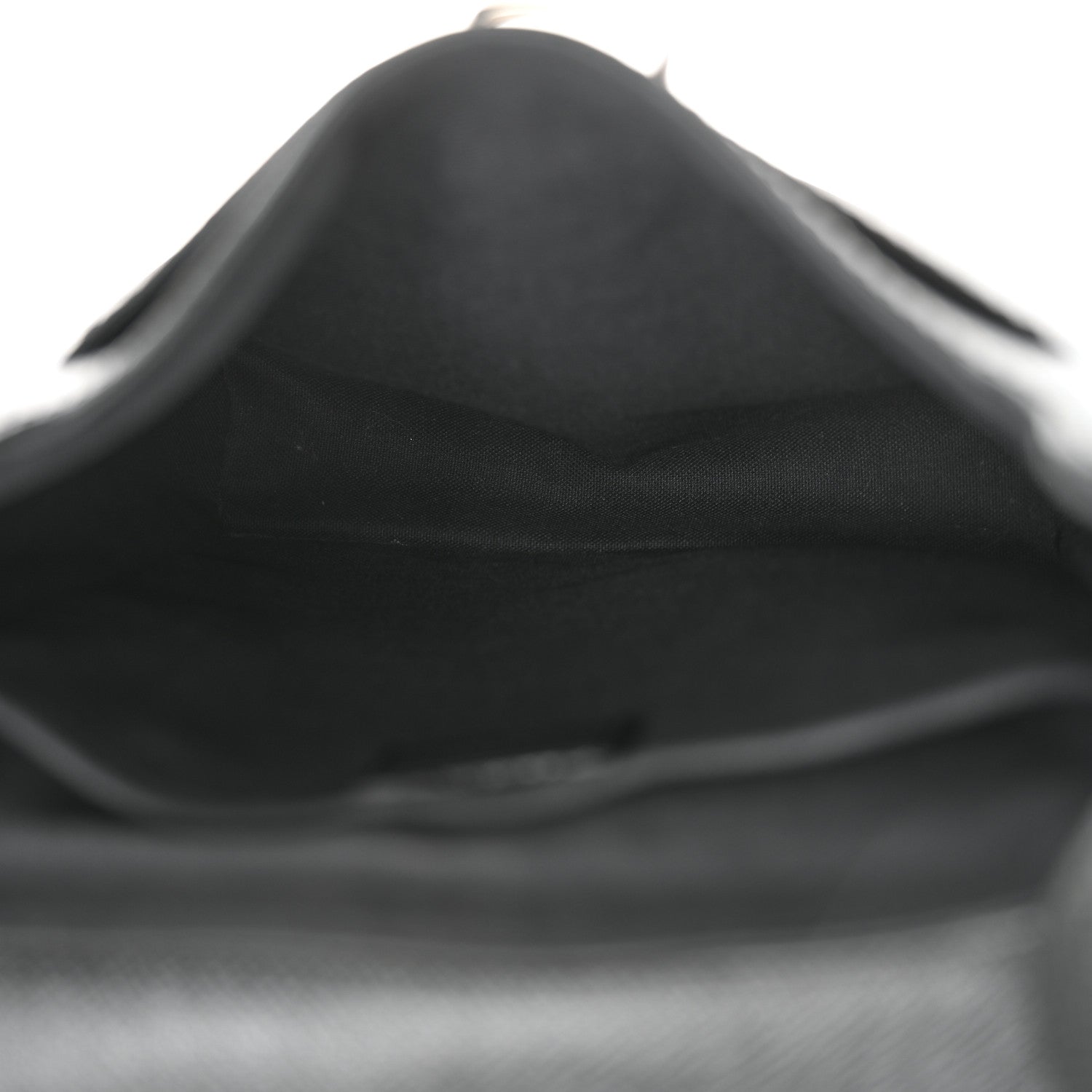 Louis Vuitton Taiga Luka Messenger Bag Ardoise 5 of 15