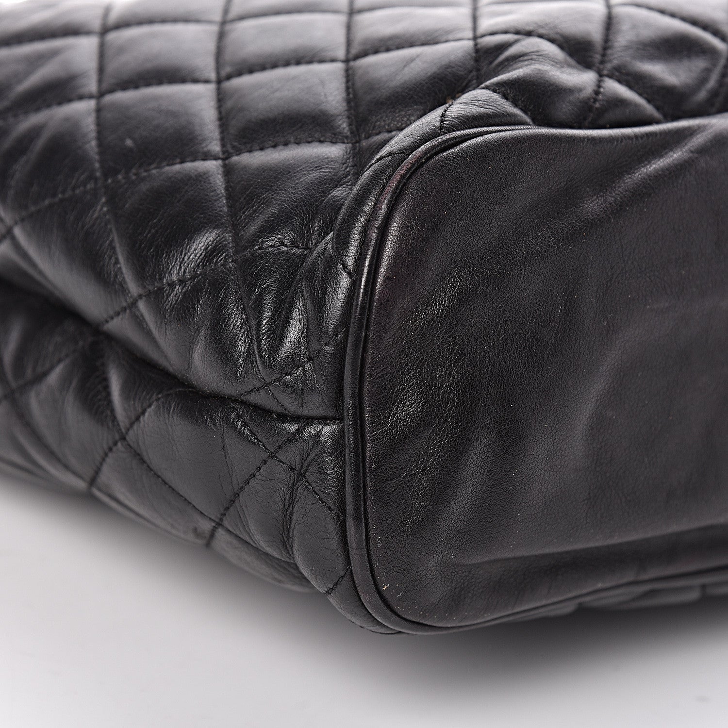 Chanel Lambskin Quilted Shoulder Bag Black 18 of 21