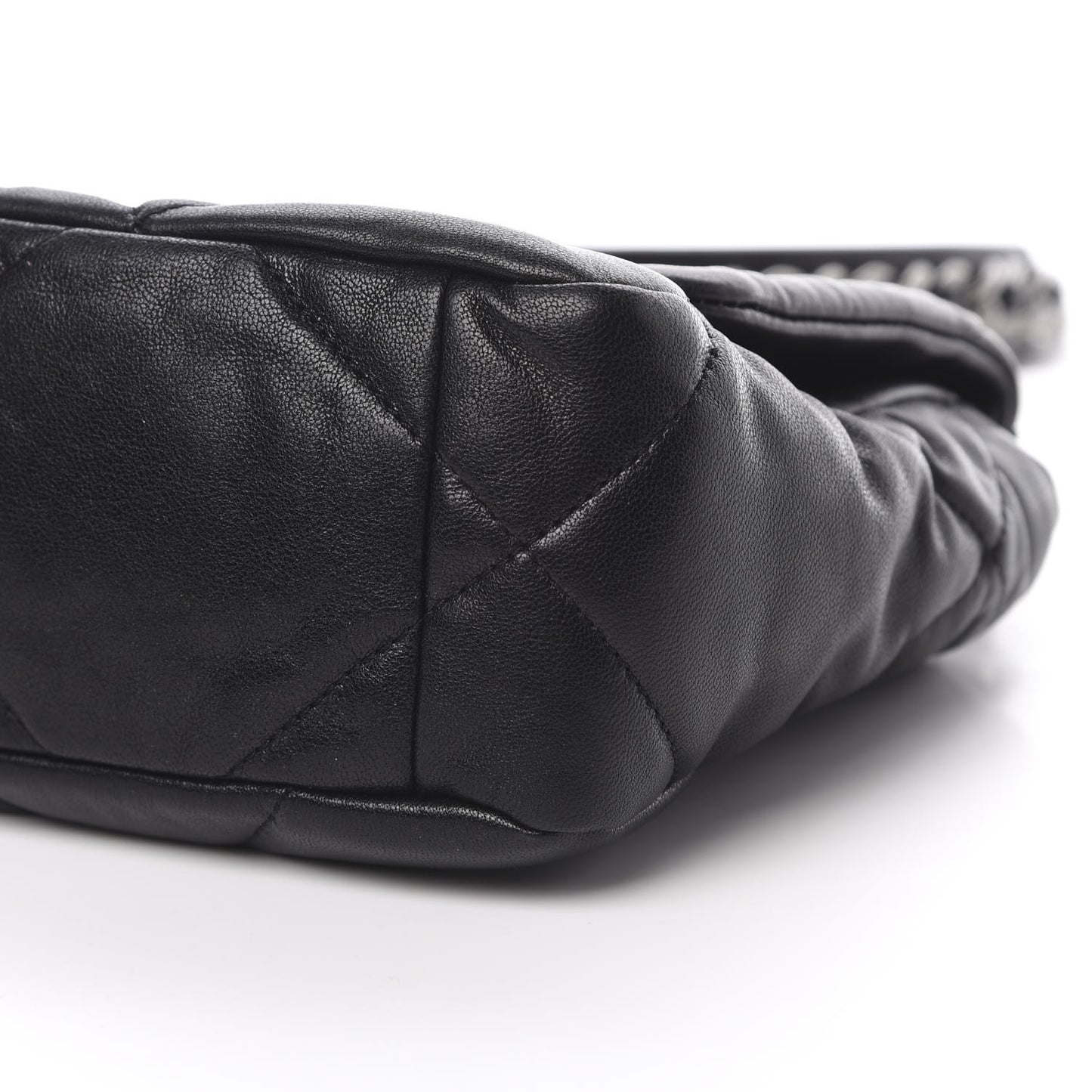 Lambskin Quilted Medium 19 Flap Black