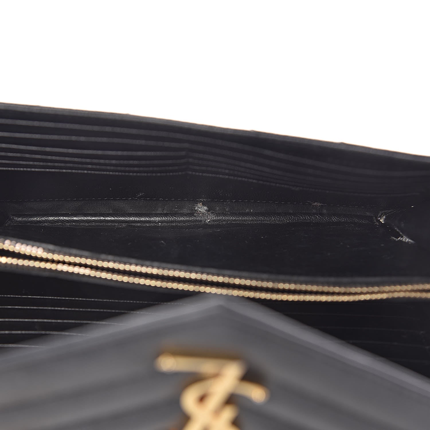 Saint Laurent Grain De Poudre Matelasse Chevron Monogram Chain Wallet Black 8 of 23