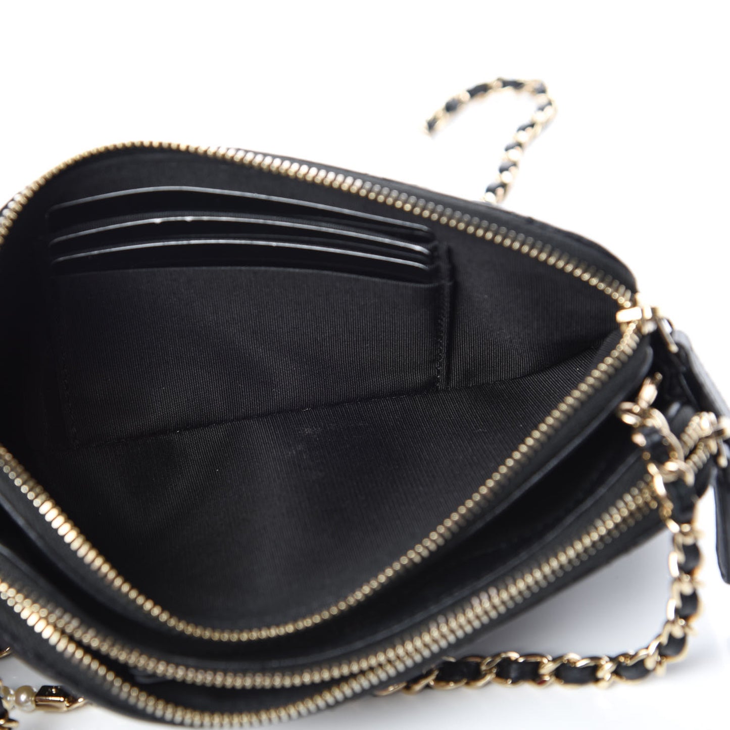 Iridescent Lambskin Quilted Pearl Clutch With Chain Black