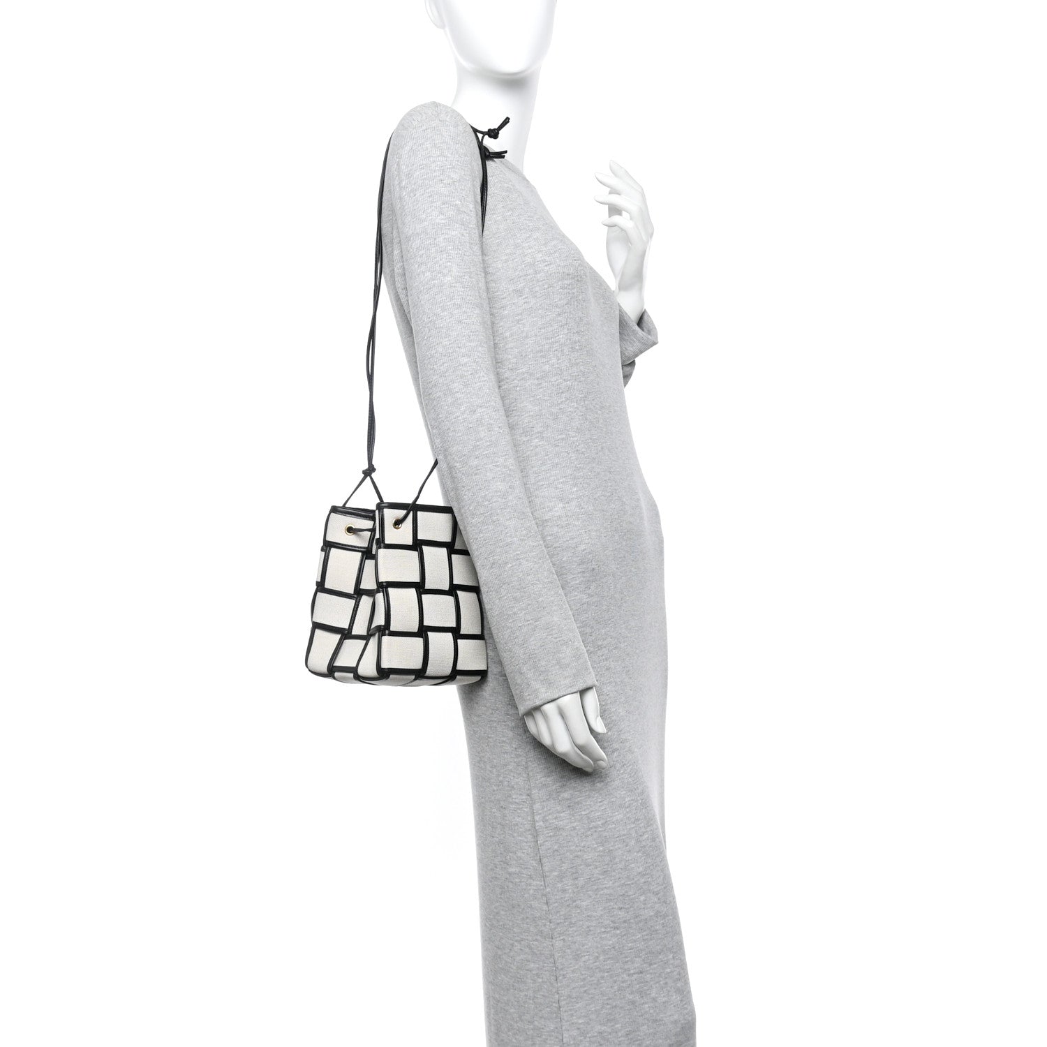 Bottega Veneta Canvas Nappa Maxi Intrecciato Small Cassette Bucket Bag Natural Black 2 of 9