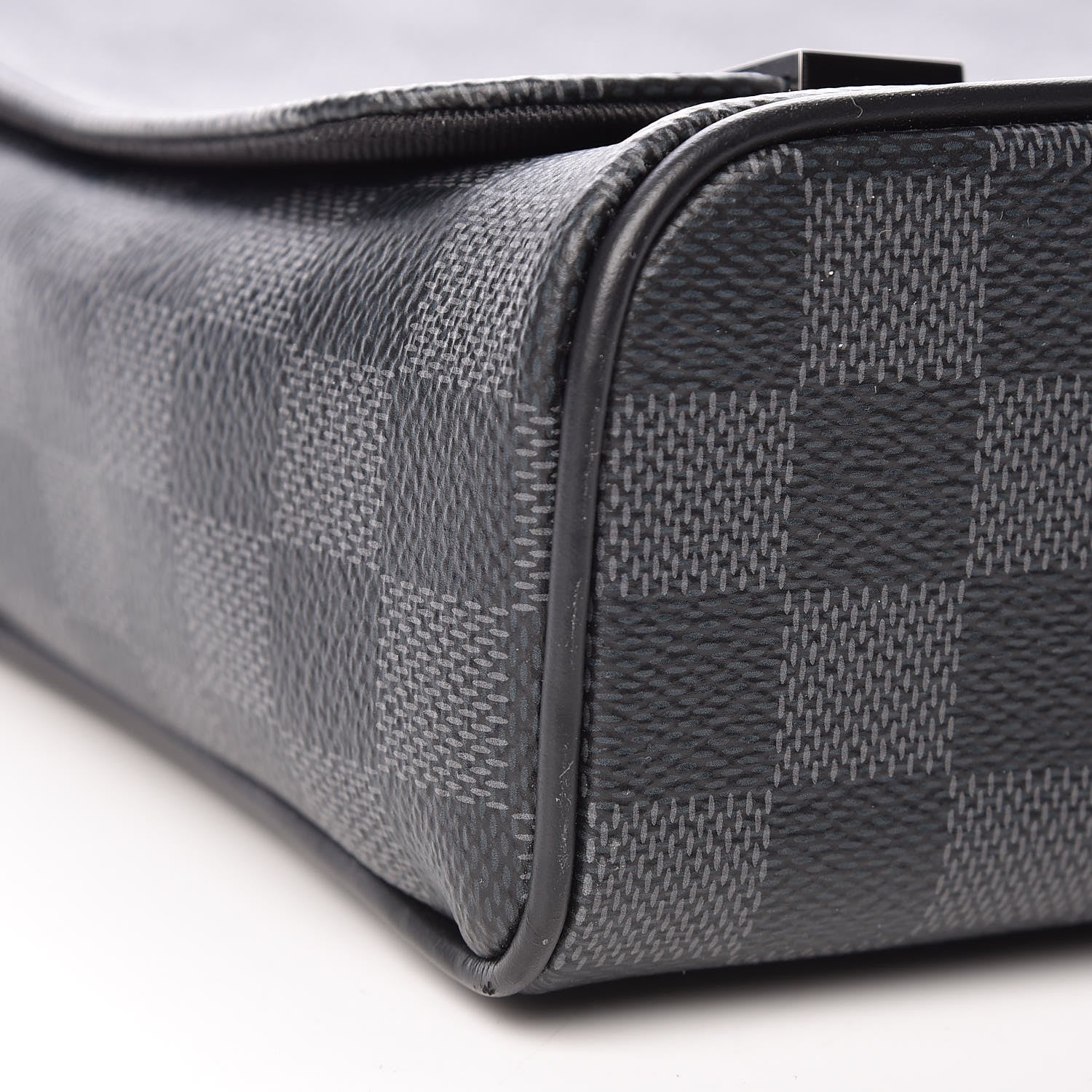 Louis Vuitton Damier Graphite District PM 8 of 9