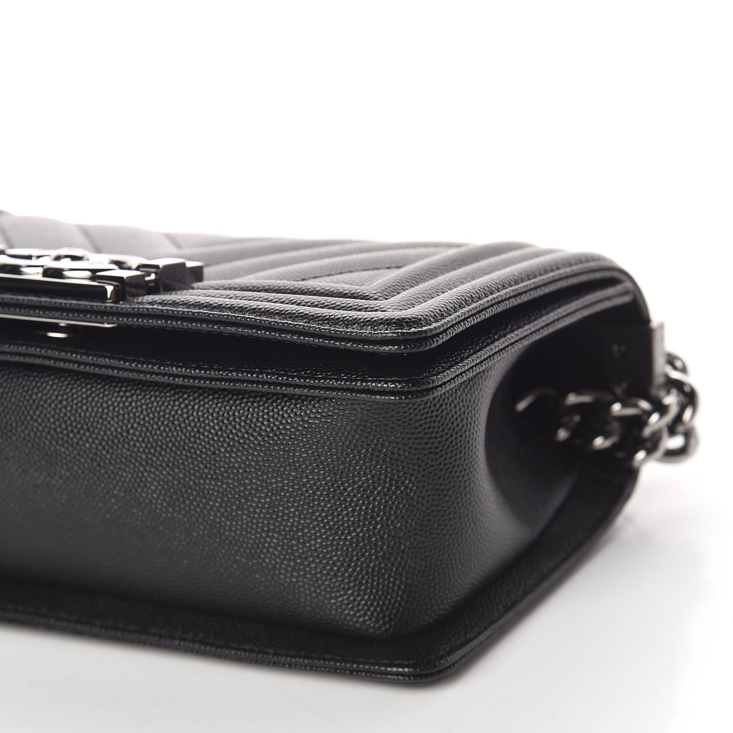 Caviar Chevron Quilted Small Boy Flap Black
