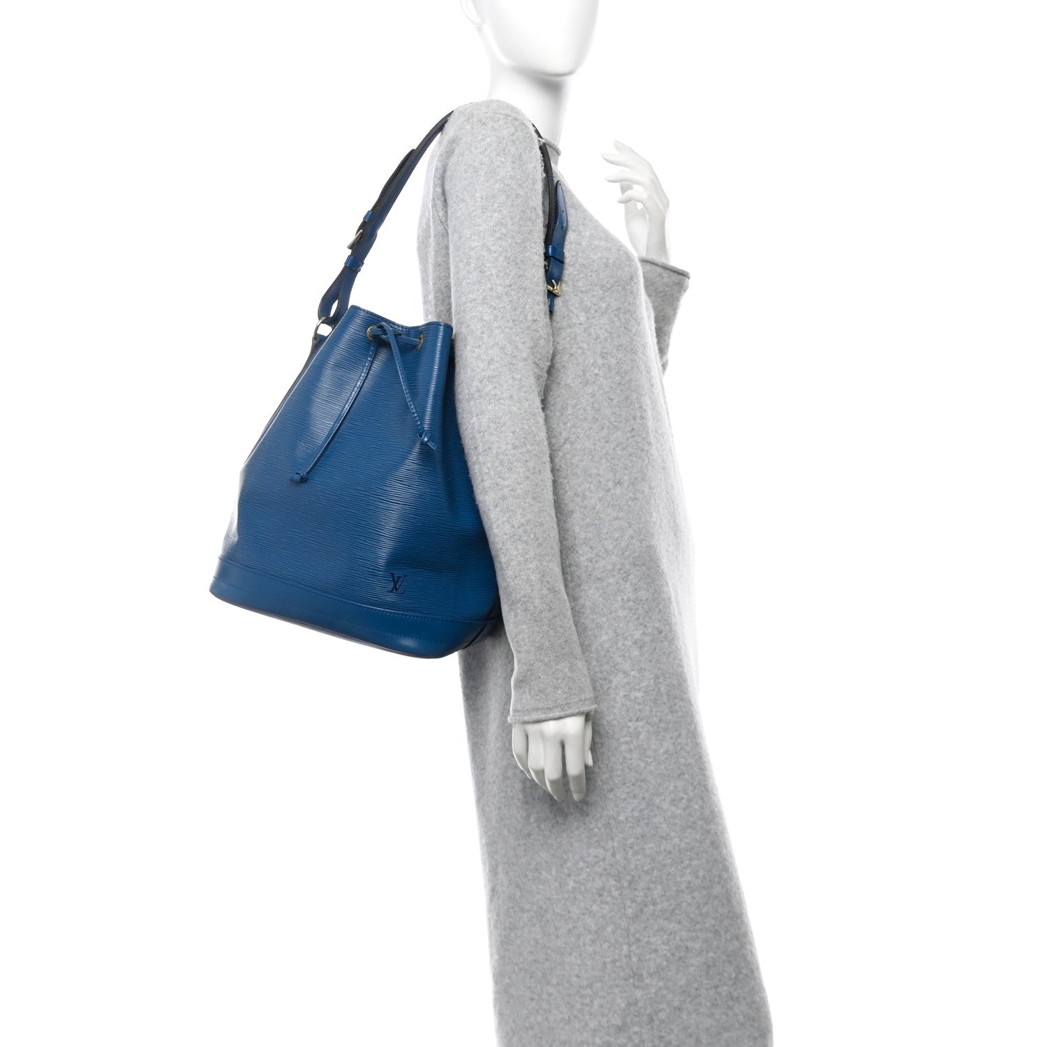 Louis Vuitton Epi Noe Toledo 2 of 12