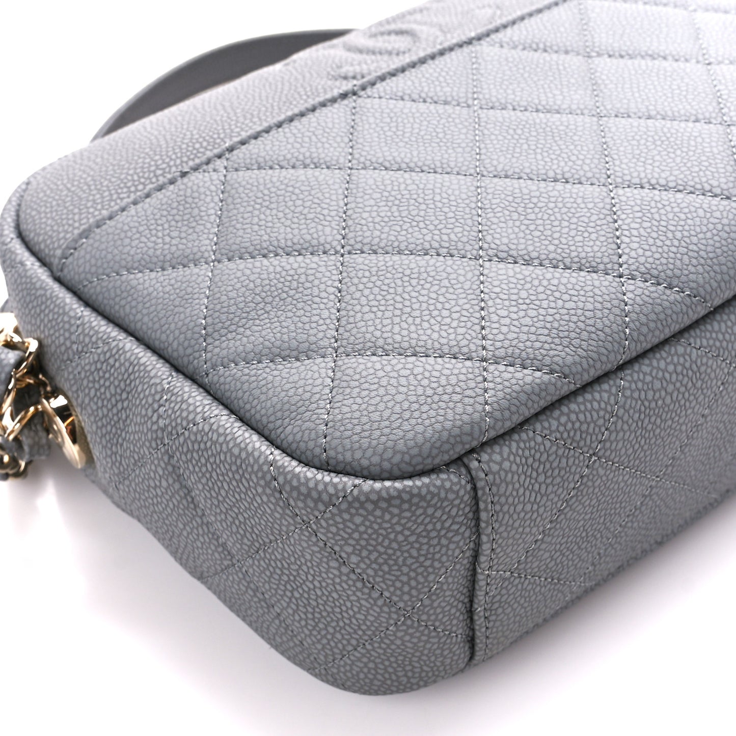 Iridescent Caviar Flat Quilted Small Coco Tassel Camera Case Grey