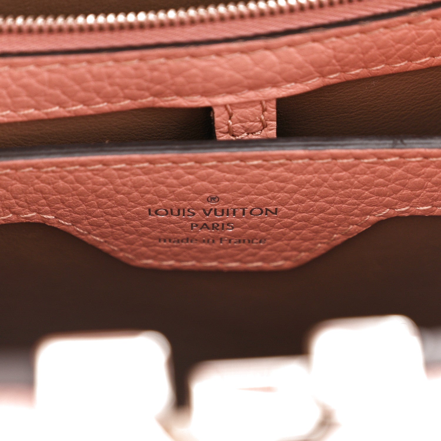 Louis Vuitton Taurillon Capucines BB Magnolia 6 of 9