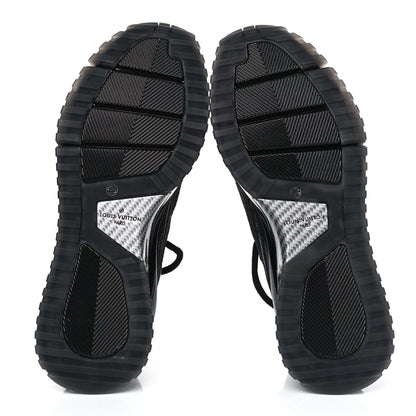 Louis Vuitton Technical Knit Mens V.N.R Sneakers 8 Black 5 of 5