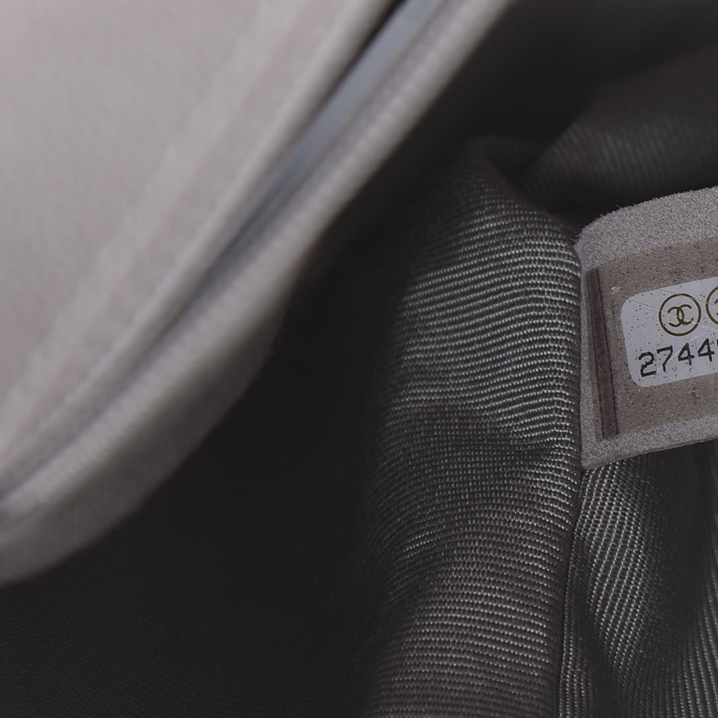 Caviar Quilted New Medium Boy Flap Grey