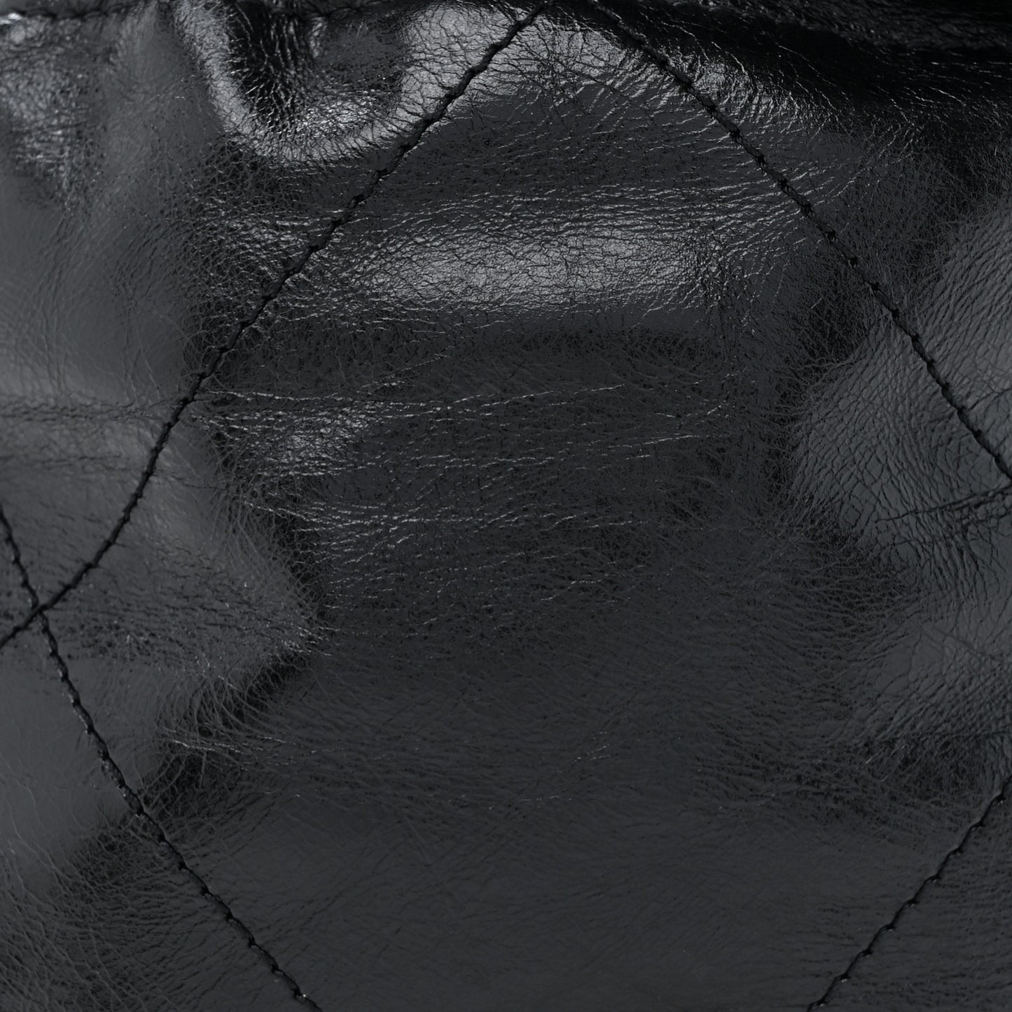 Shiny Crumpled Calfskin Quilted Pearl Mini Chanel 22 Black