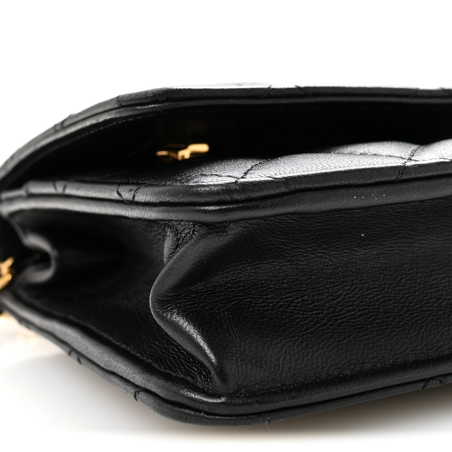 Lambskin Quilted Wallet On Chain WOC Black