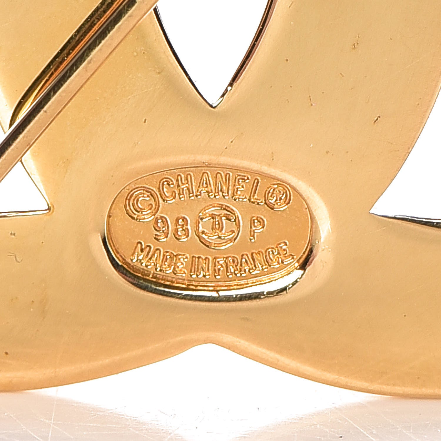 Chanel CC Brooch Gold 4 of 5