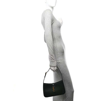 Saint Laurent Smooth Calfskin Le 5 A 7 Hobo Vert Fonce 2 of 13