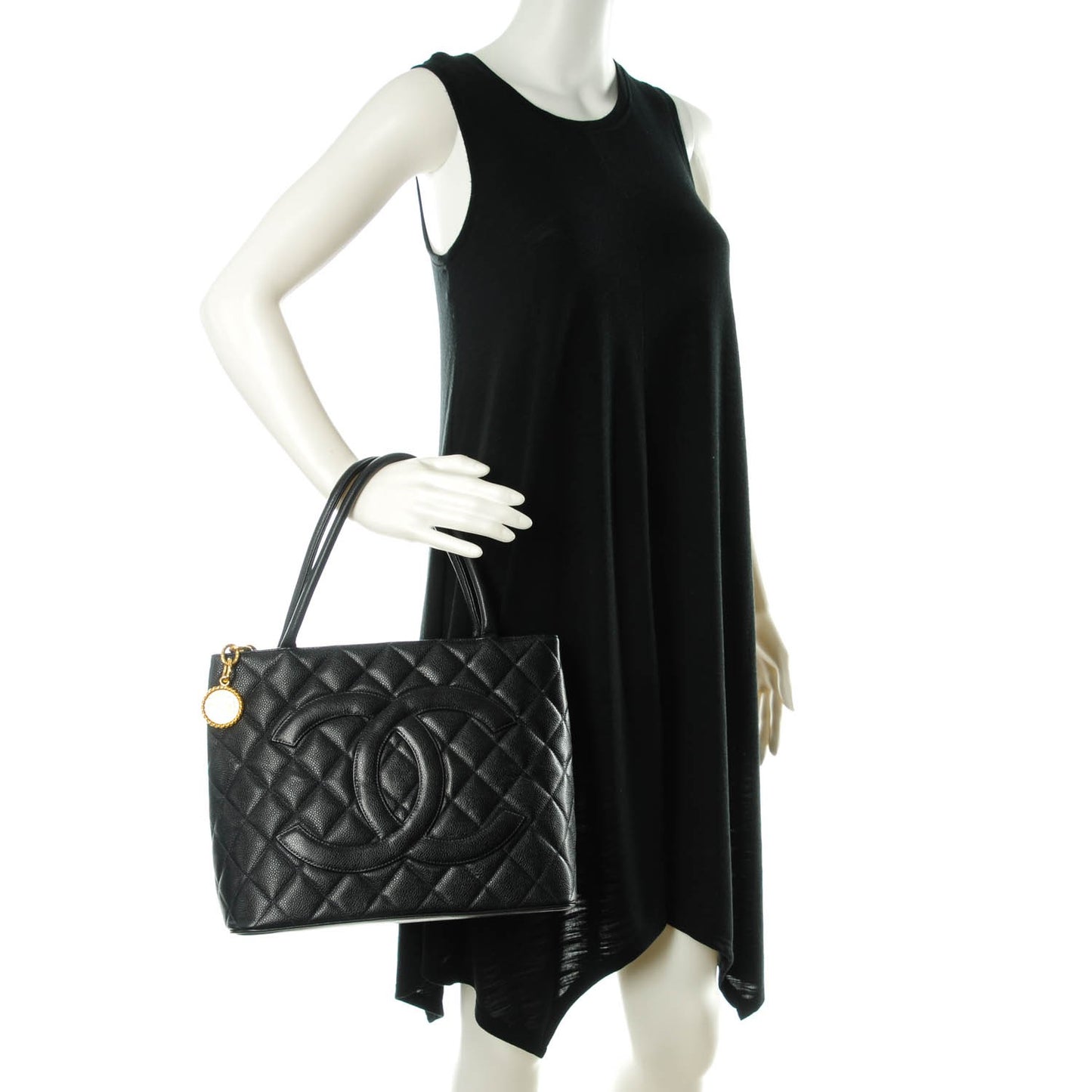 Caviar Quilted Medallion Tote Navy