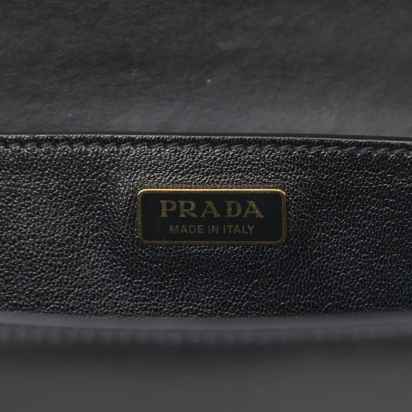 City Calf Saffiano Cahier Bag Black