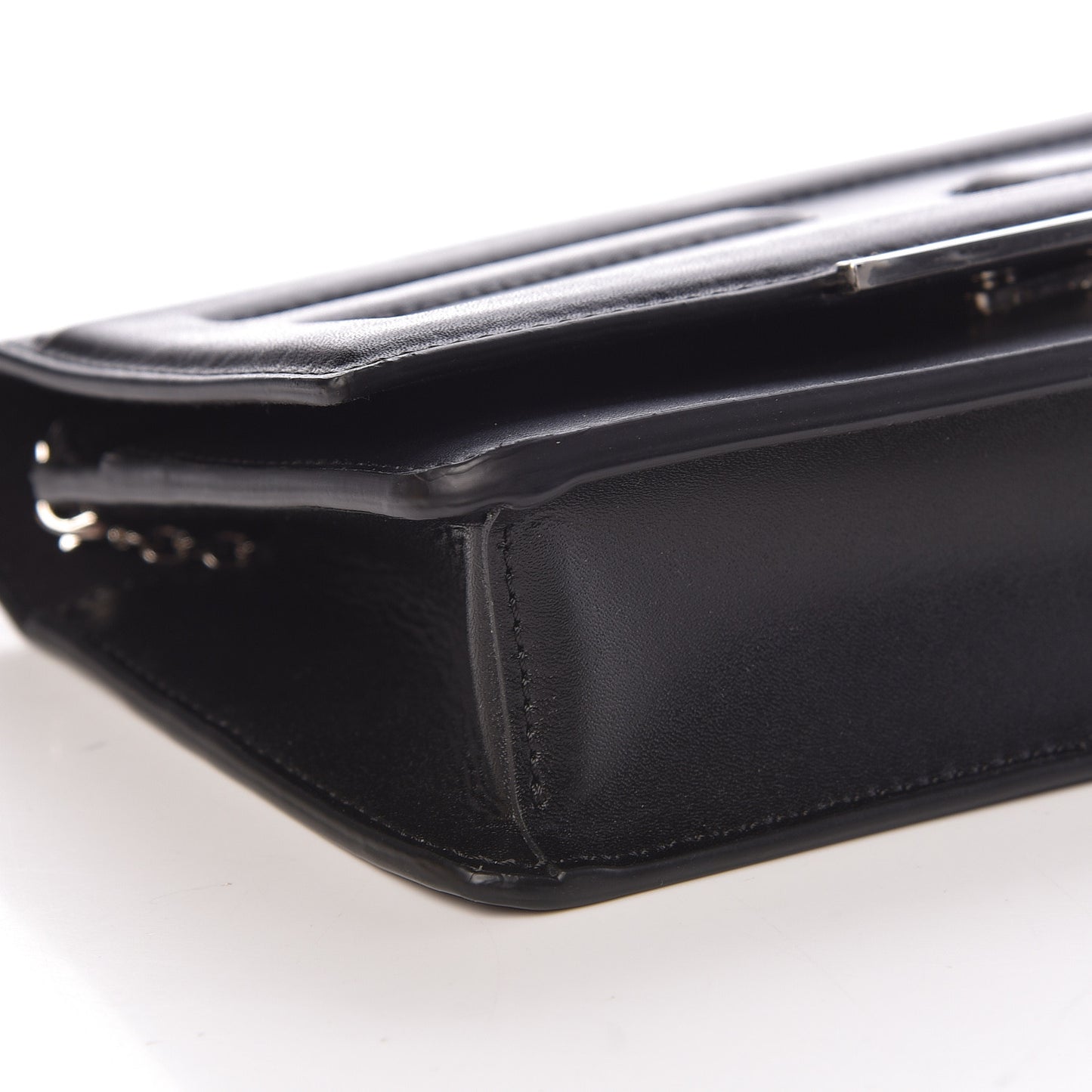 Vitello Flamingo Tube Wallet on Chain Black
