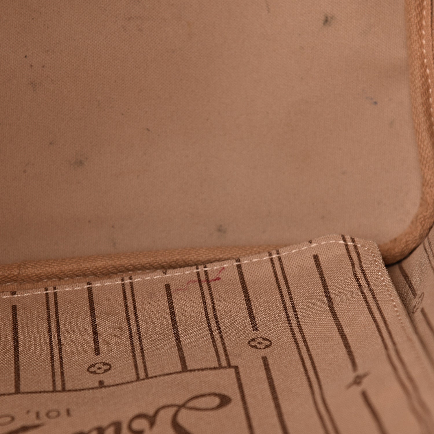 Louis Vuitton Monogram Neverfull MM 9 of 15
