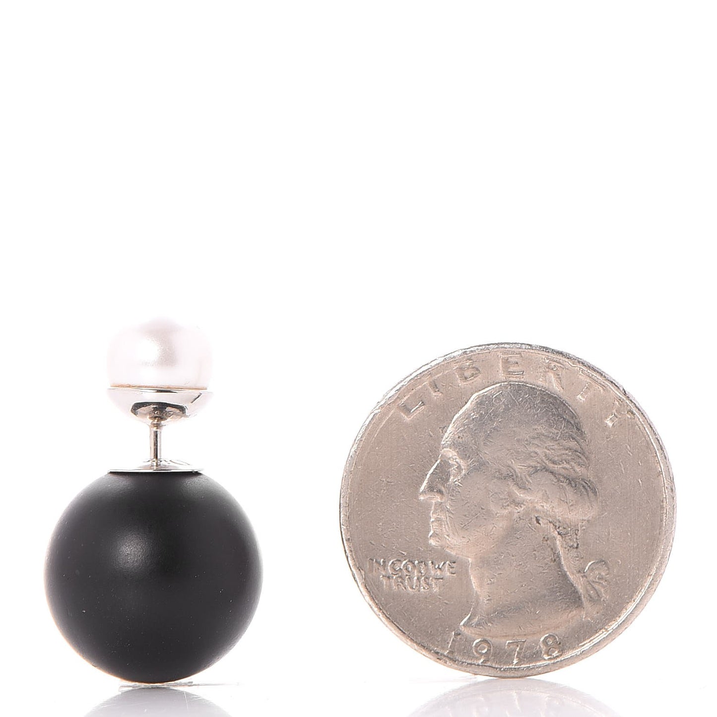 Mise En Dior Tribal Earrings Matte Black Pearl