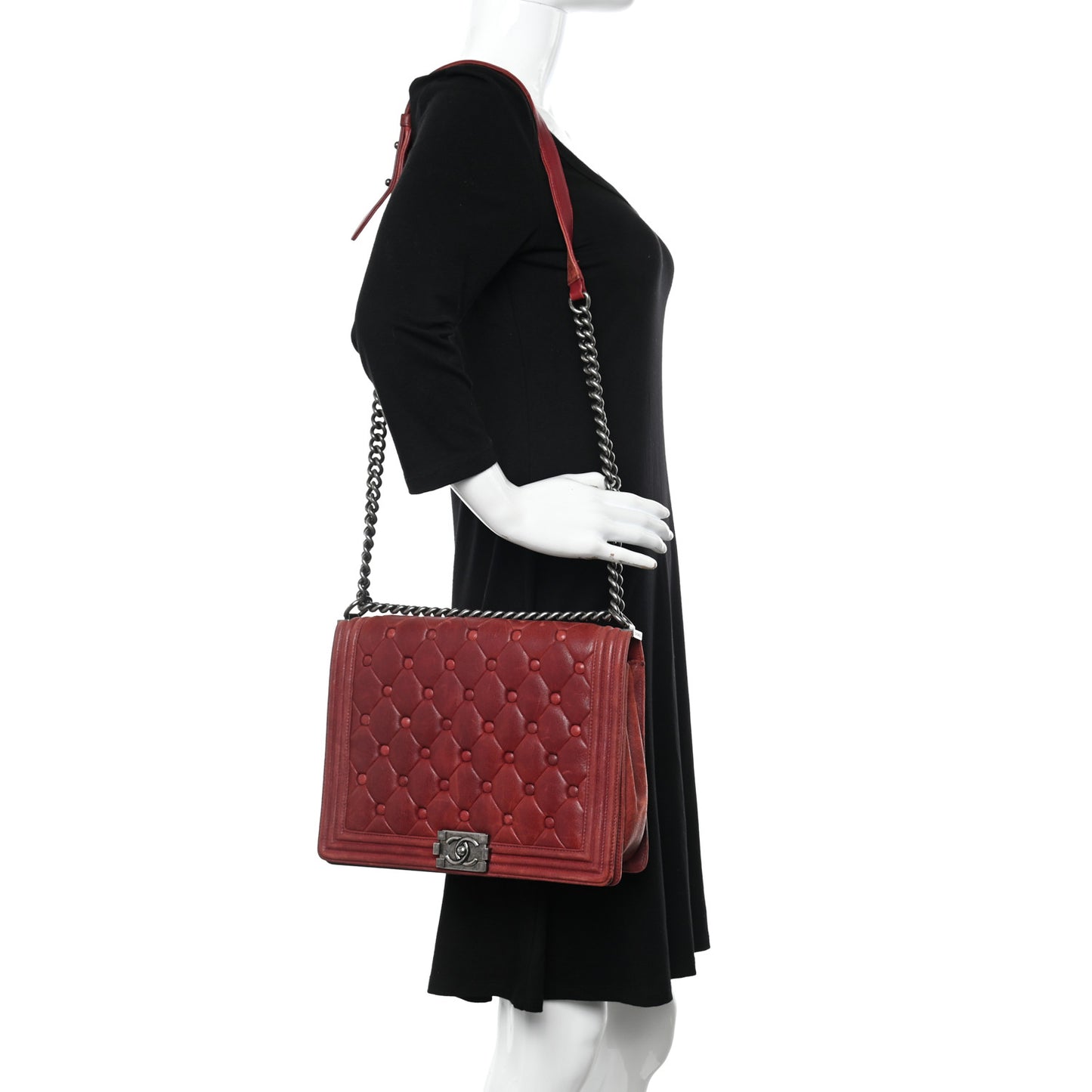 Nubuck Chesterfield Quilted Large Celtic Boy Flap Red